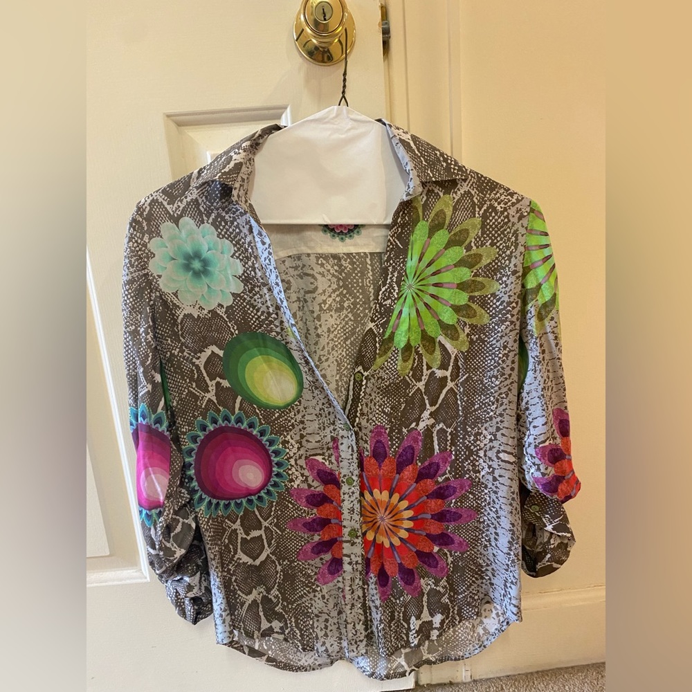 Designer ladies small shirt/Morocco